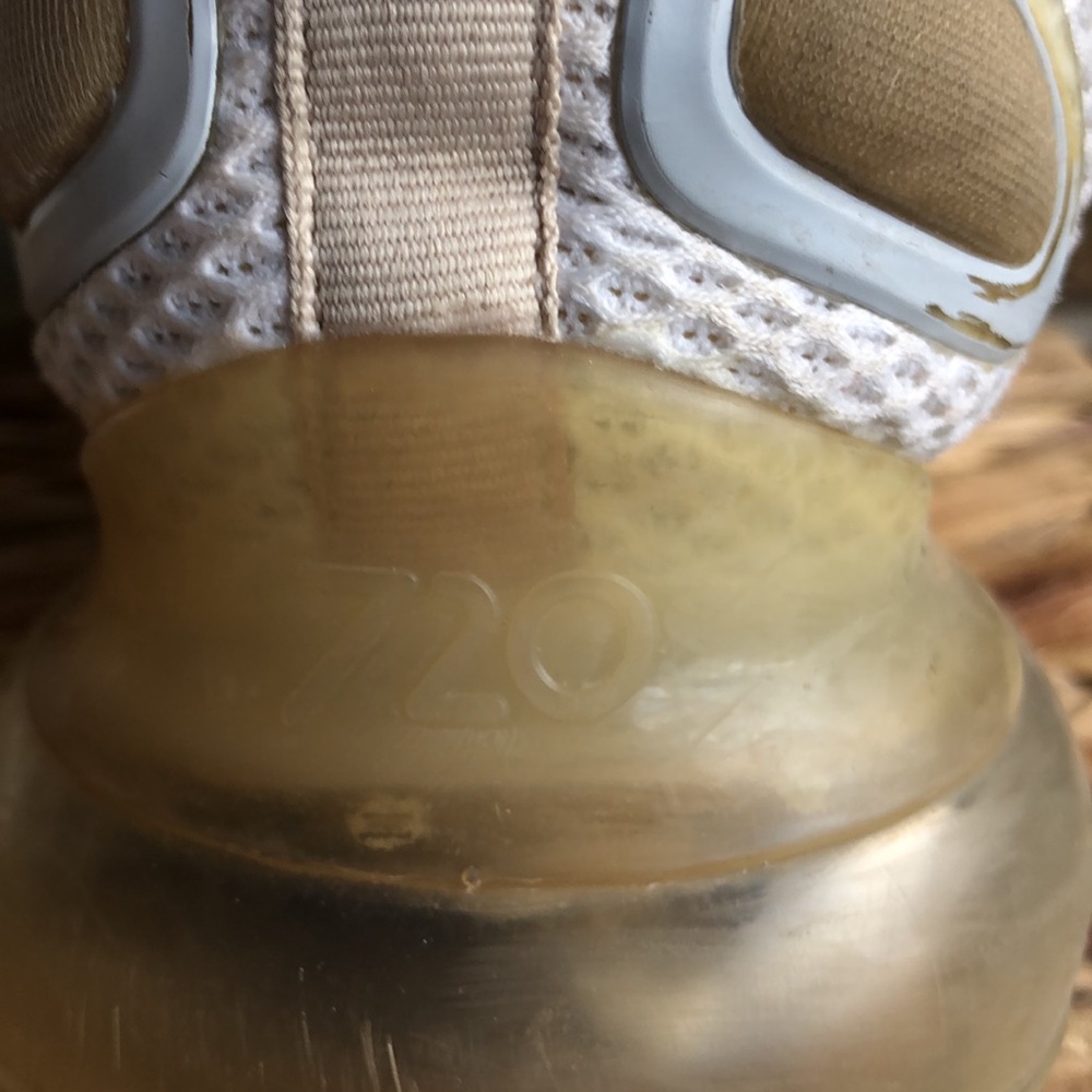 RARE Nike Air Max 720 Pale Vanilla Anthracite - Picture 7 of 12